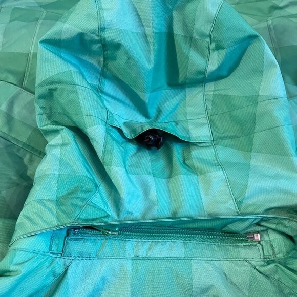 Precision Mountainwear Green Winter Snowboarding Women's Jacket (Size XS) - Picture 8 of 11